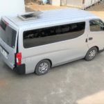 ペット火葬中の移動火葬車の煙突部分を上から撮影した様子